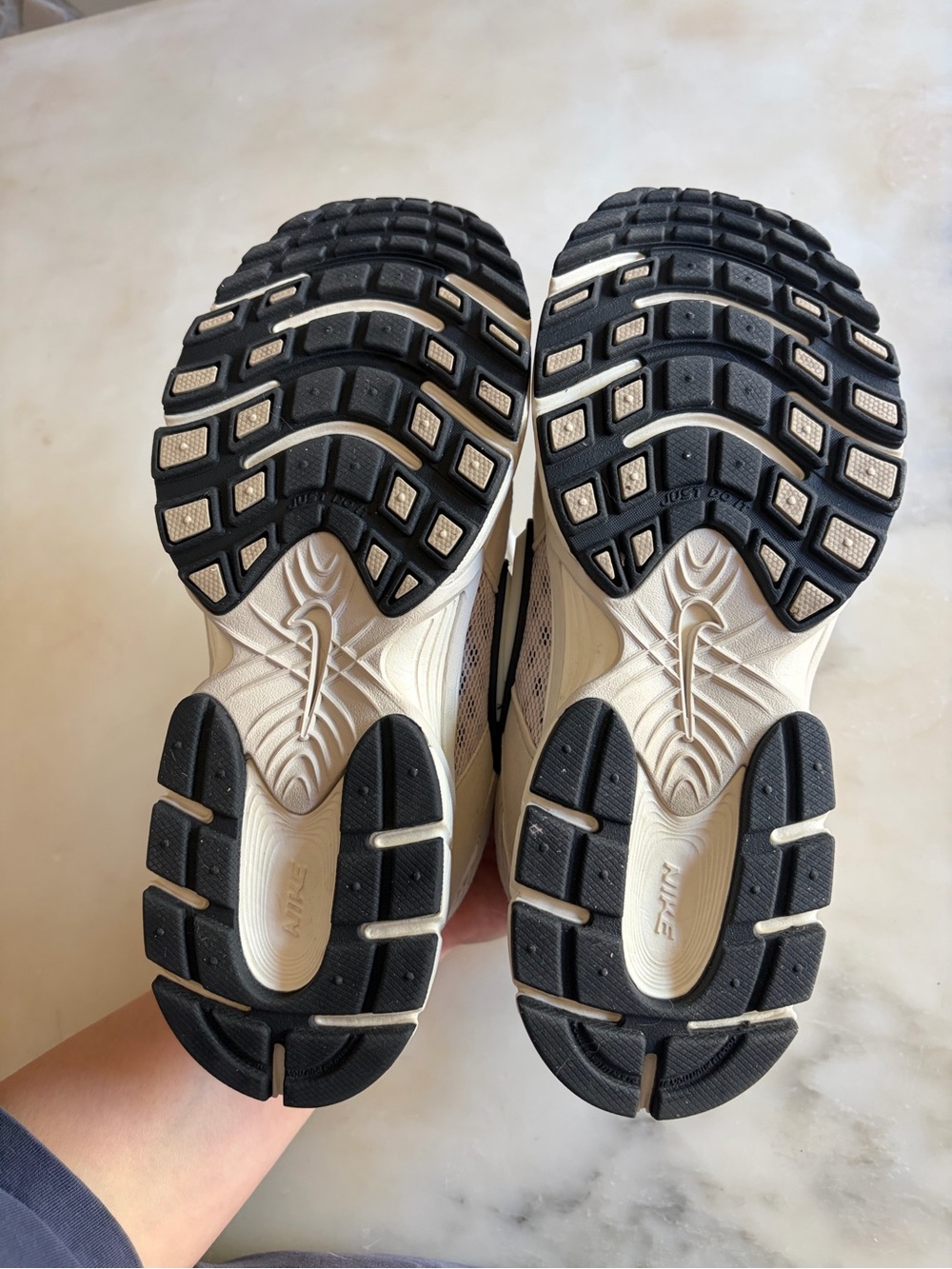 V5 RNR Sneaker - Picture 8 of 9